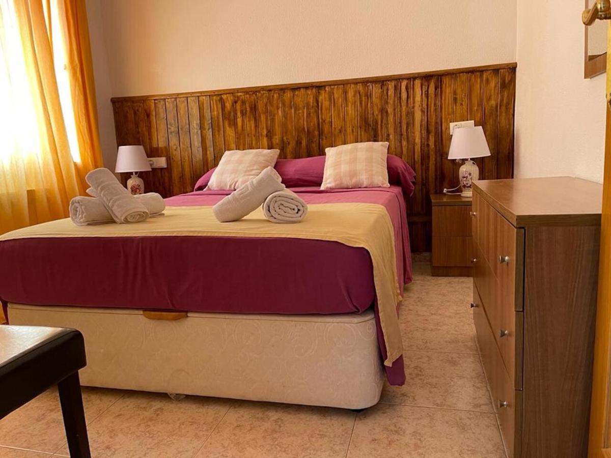 Rooms Pineda Пинеда де Мар Екстериор снимка